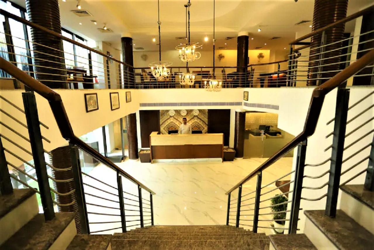 Hotel Arch International New Delhi Luaran gambar