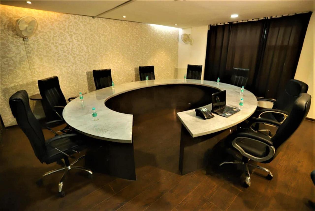 Hotel Arch International New Delhi Luaran gambar
